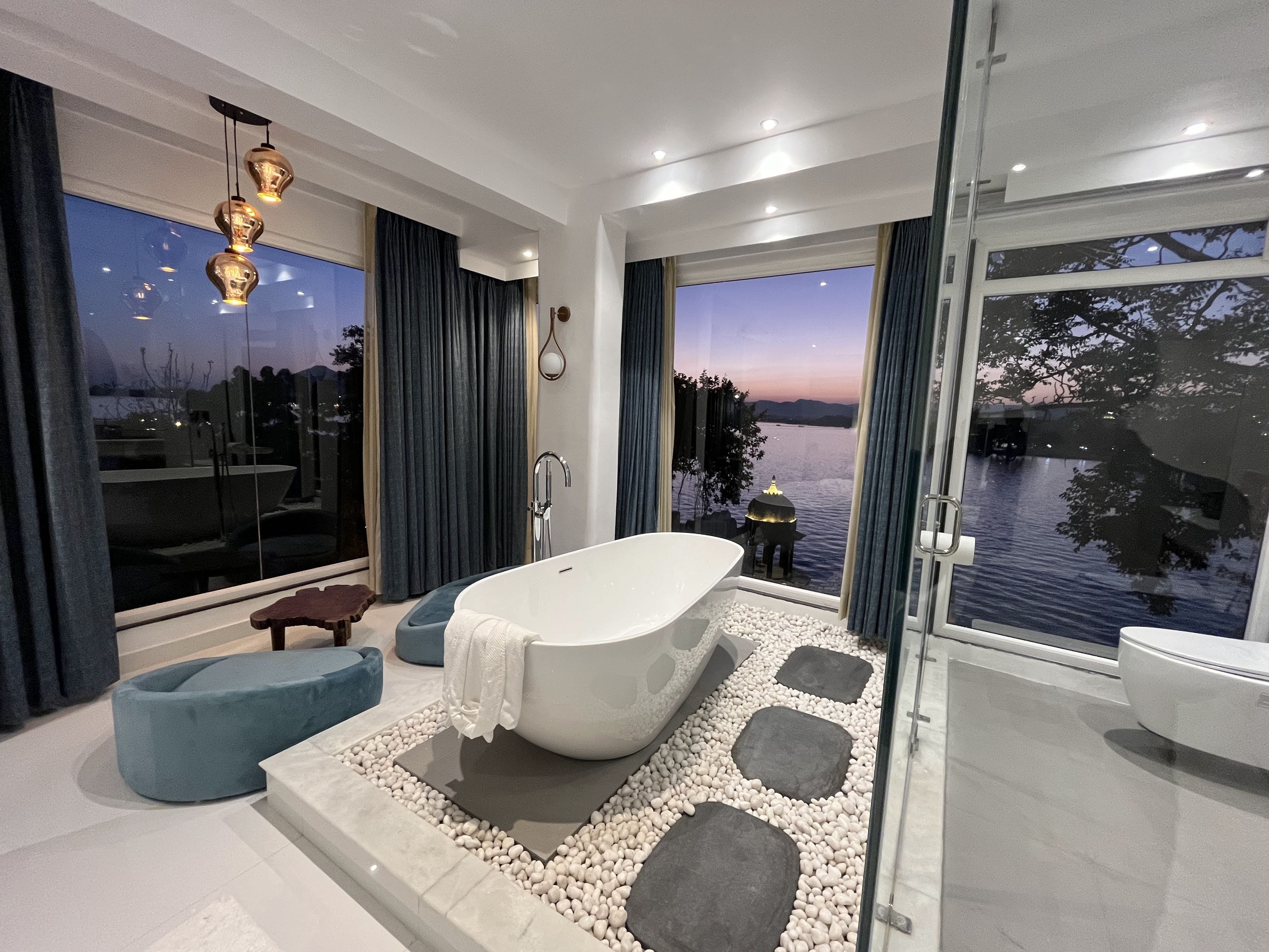 BOUTIQUE HOTEL